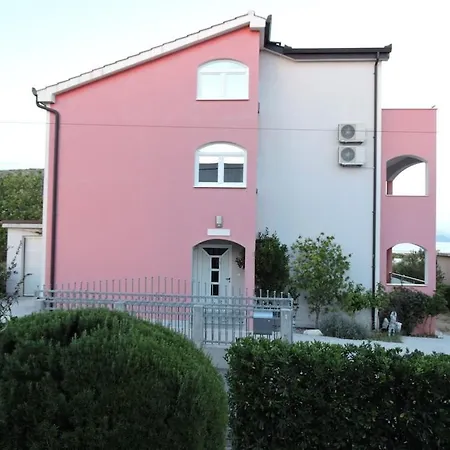 Feriehus In With Swimming Pool